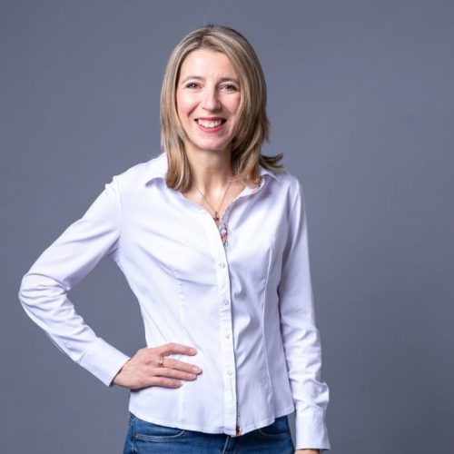 Company 5 Company | svg+xml;charset=utf